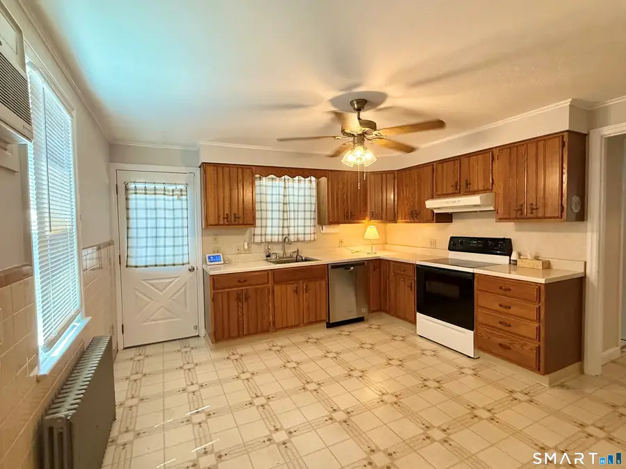 15 Rosedale Terrace, Stratford, CT 06614 - #3