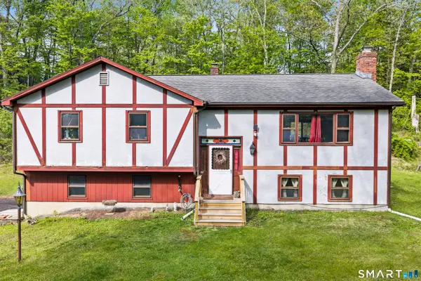 825 Jeremy Swamp Road, Southbury, CT 06488