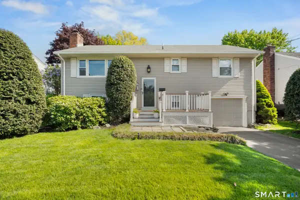 24 Heather Lane, Norwalk, CT 06851