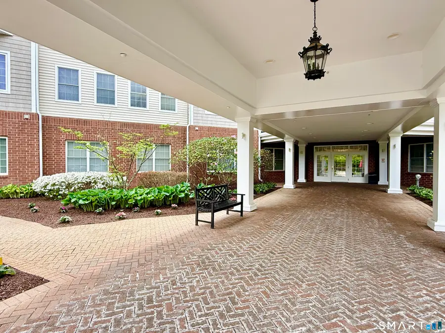 1 King Philip Drive #405, West Hartford, CT 06117 - #2