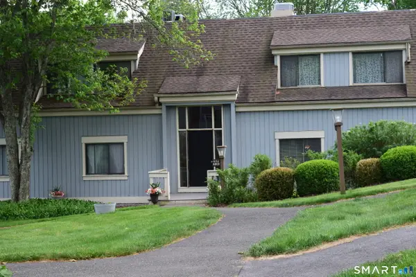 464 Heritage Village #B, Southbury, CT 06488