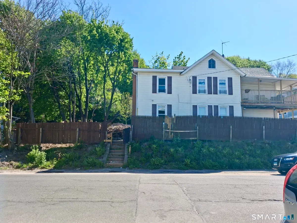 1 Ash Street, Waterbury, CT 06704 - #1