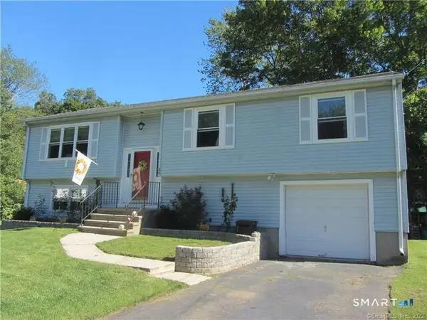 39 Harlow Court, Naugatuck, CT 06770