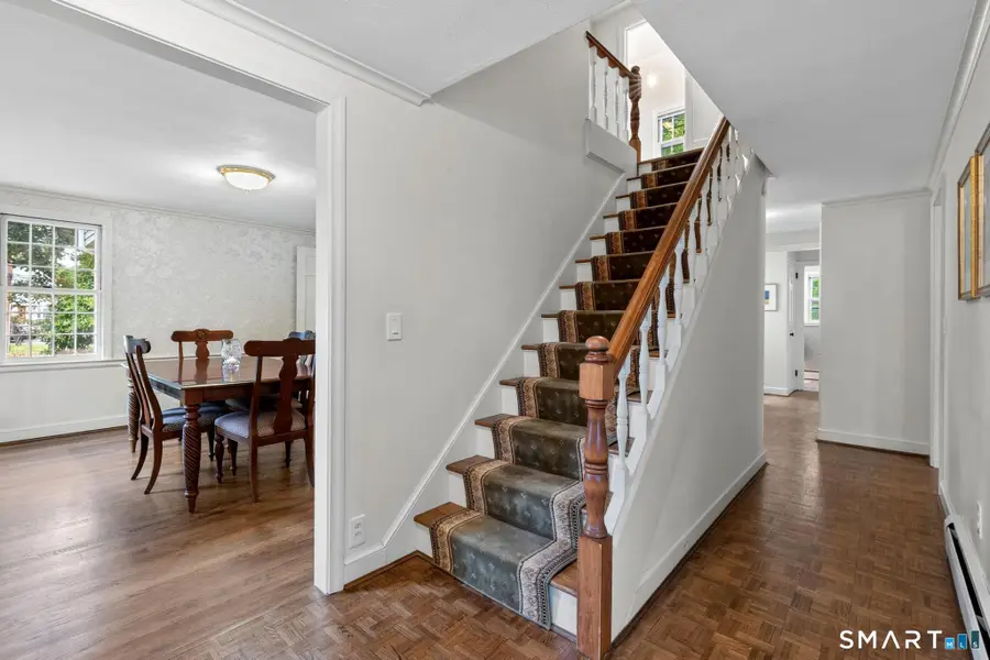 24 Drury Lane, West Hartford, CT 06117 - #3
