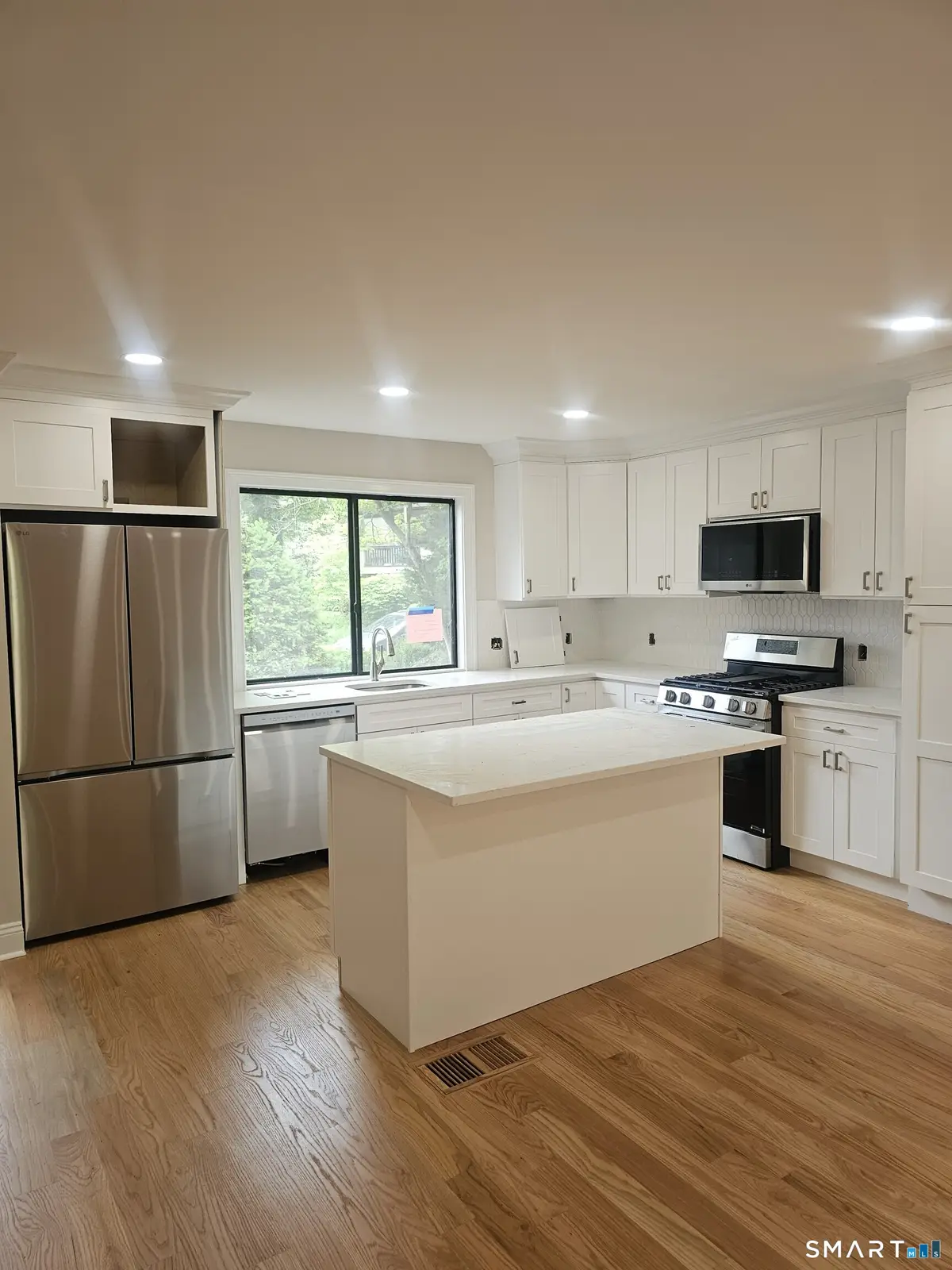 522 Iroquois Lane #B, Stratford, CT 06614 - #1