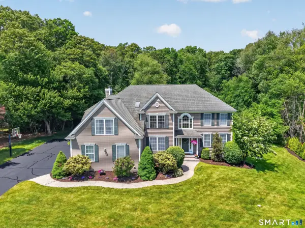 15 Harvest Glen, East Lyme, CT 06333