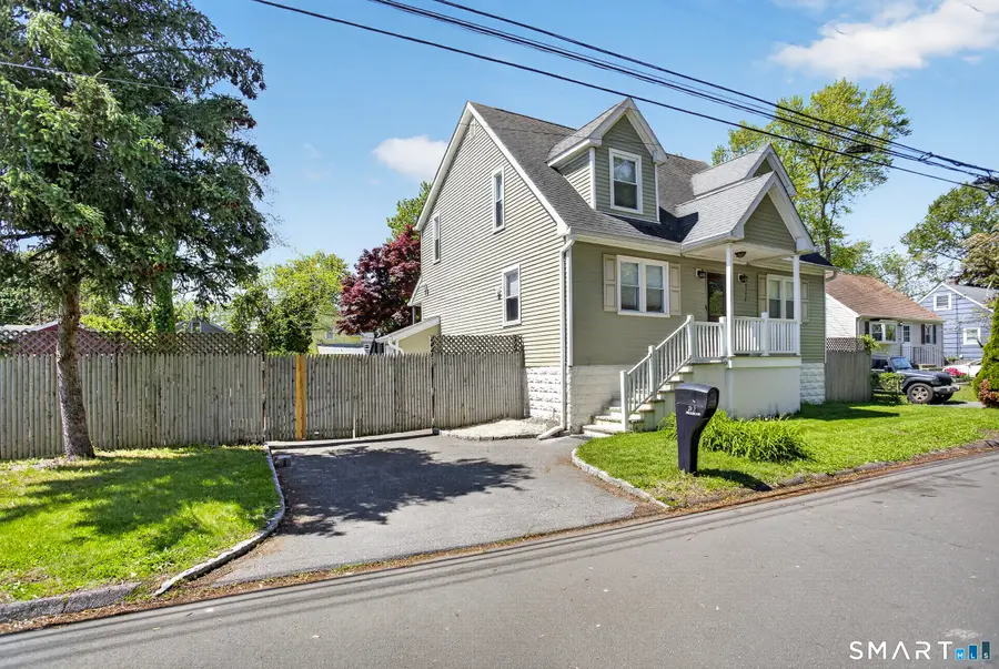 365 Roosevelt Avenue, Stratford, CT 06615 - #2