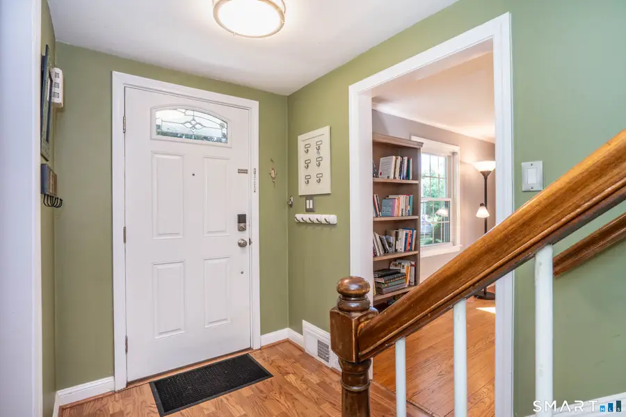 5 Linnard Road, West Hartford, CT 06107 - #3