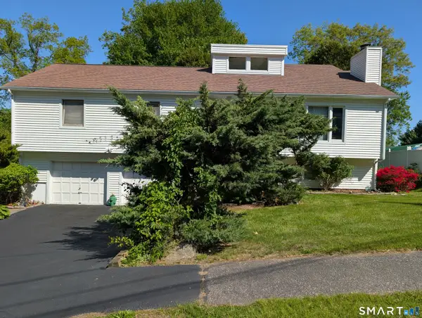 9 Benanto Drive, Derby, CT 06418