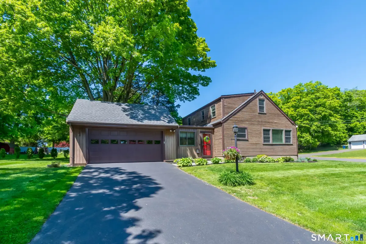22 Elizabeth Street, Trumbull, CT 06611 - #1