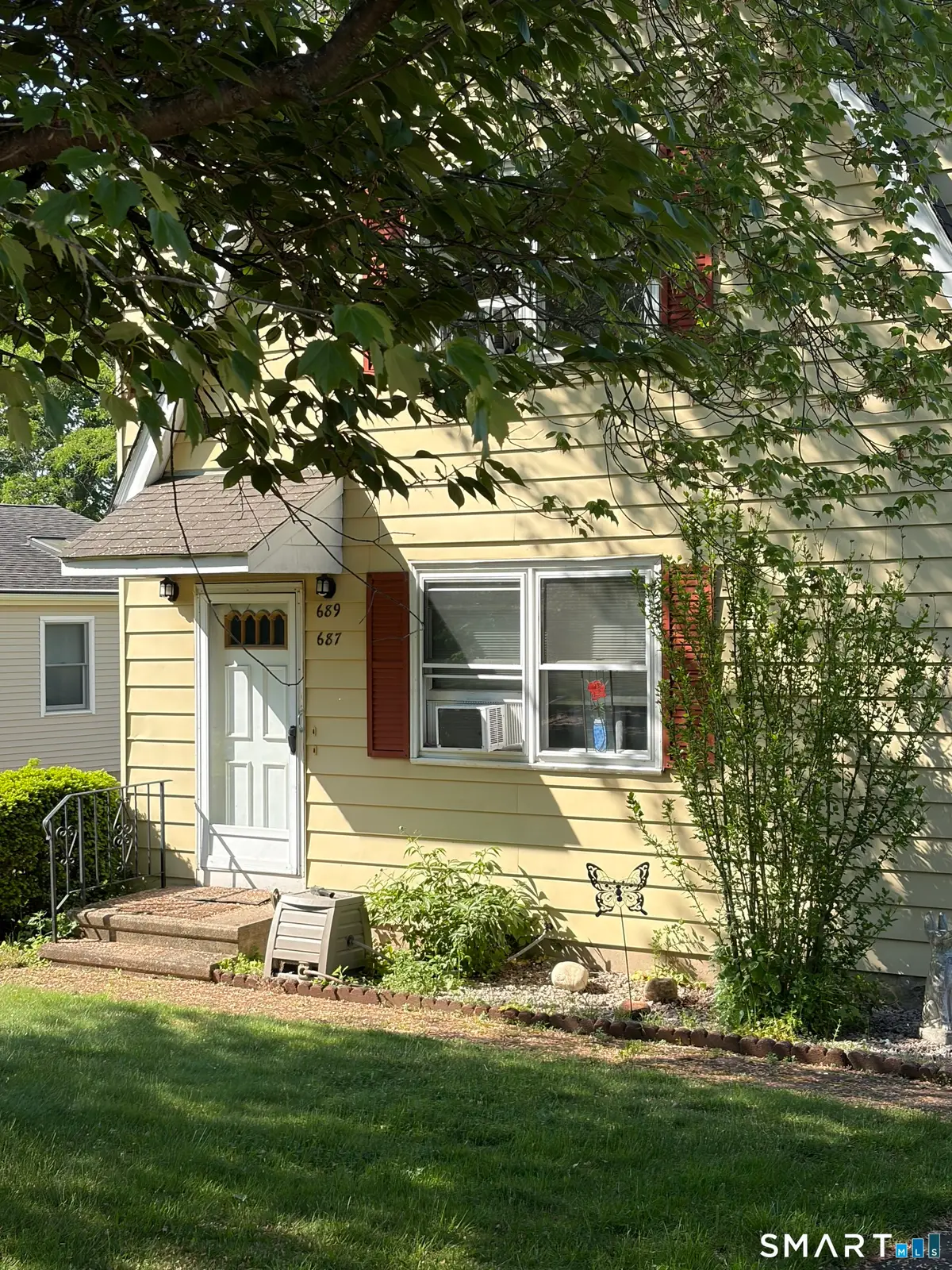 687-689 West Main Street, Branford, CT 06405 - #1