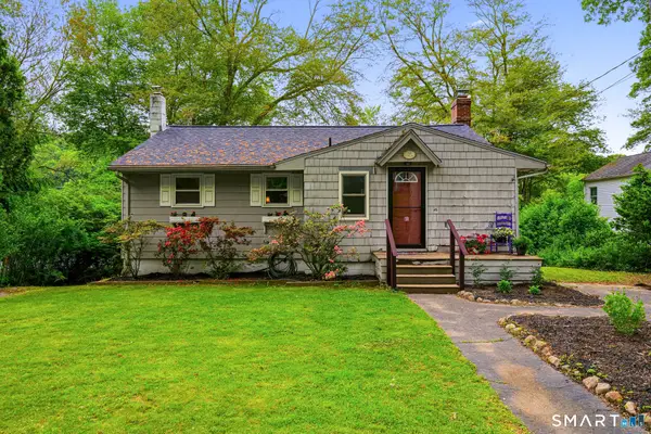 32 Cubles Drive, East Lyme, CT 06357