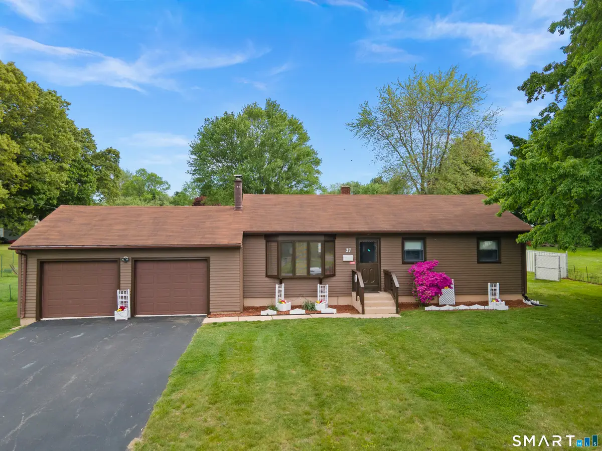 27 Mcintosh Avenue, Uncasville, CT 06382 - #1