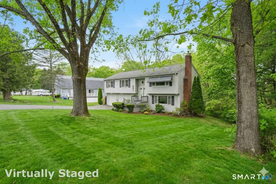 4 Woodland Hollow Street, Windsor Locks, CT 06096 - #2
