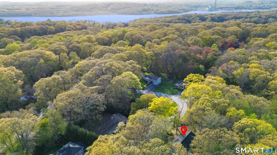 30 Patricia Court, Gales Ferry, CT 06335 - #3