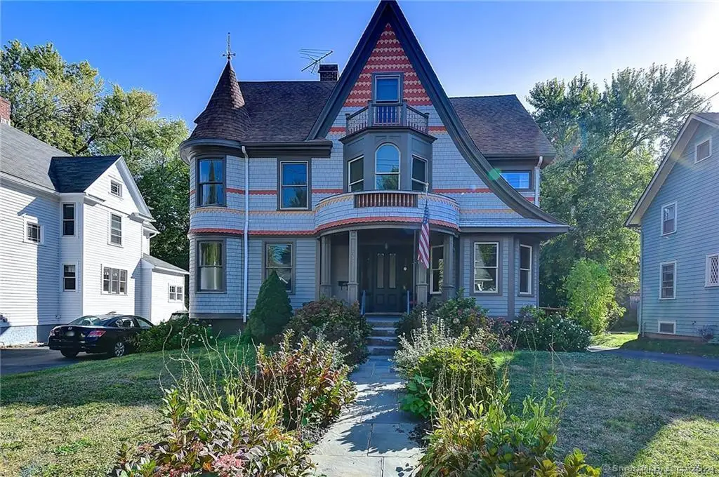 186 Raymond Road, West Hartford, CT 06107 - #1