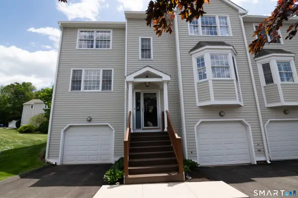 19 Saint Andrews Circle #1, Wallingford, CT 06492
