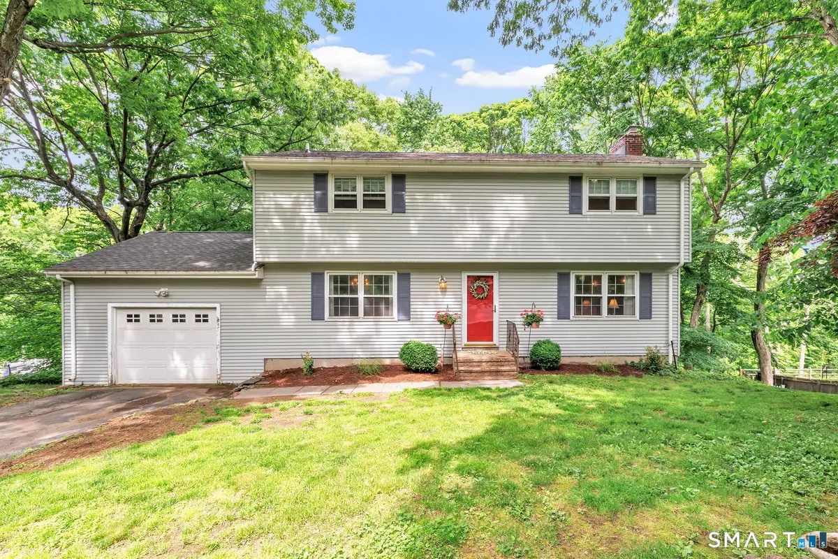 21 Overlook Place, Trumbull, CT 06611 - #1