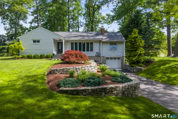 24 Beechwood Drive, Newtown, CT 06482