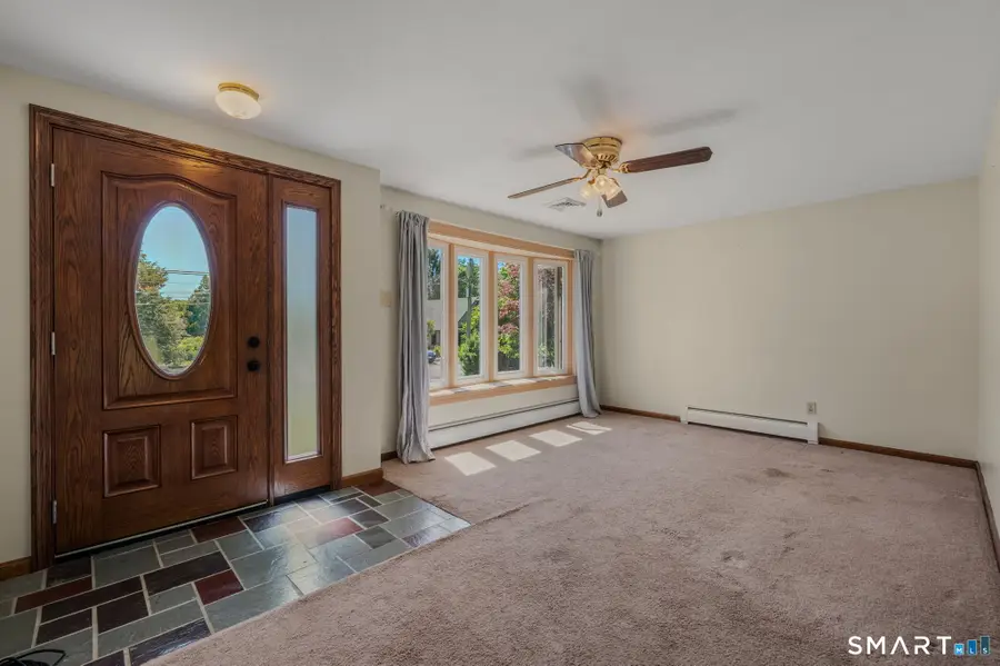 15 Pitcher Street, Norwich, CT 06360 - #3