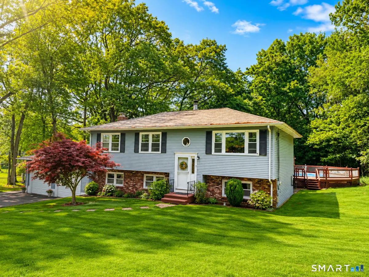 9 Garry Drive, East Haven, CT 06513 - #1