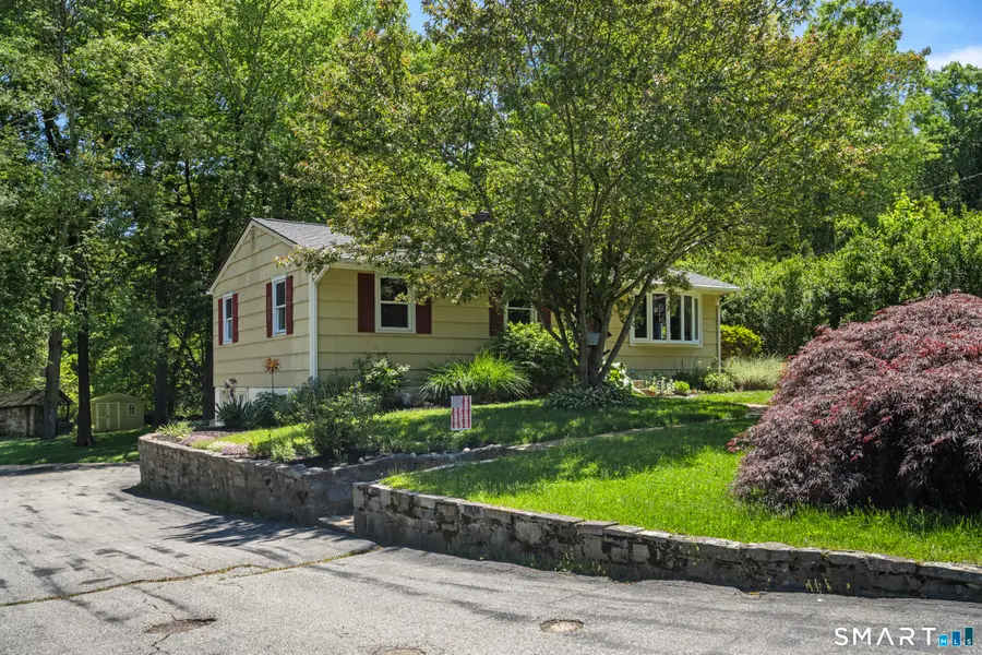 16 Pollys Lane, Uncasville, CT 06382 - #3