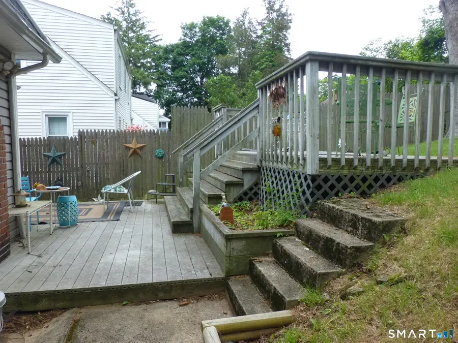 102 Norwood Avenue, New London, CT 06320 - #3