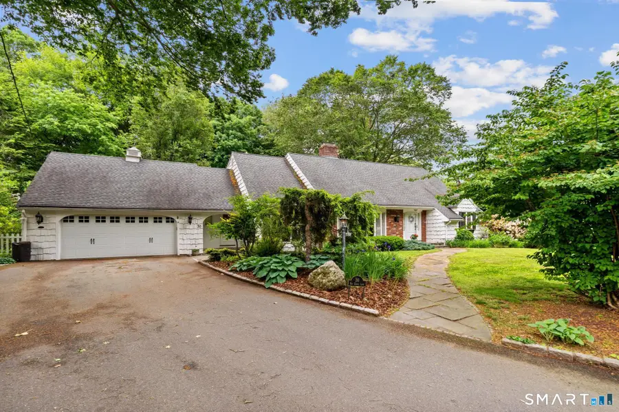 30 Fox Chase Lane, West Hartford, CT 06107 - #2