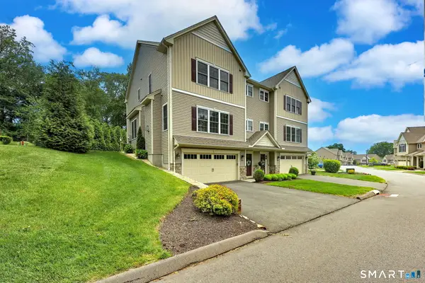 184 Wells View Road #184, Shelton, CT 06484