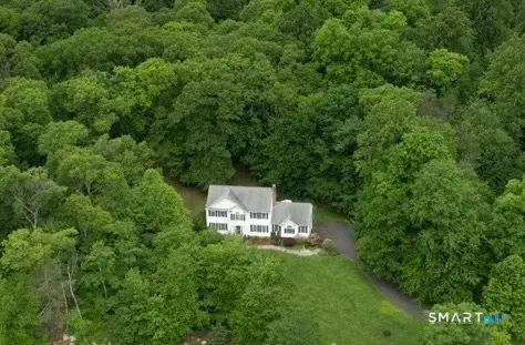 15 Sarah Drive, Oxford, CT 06478