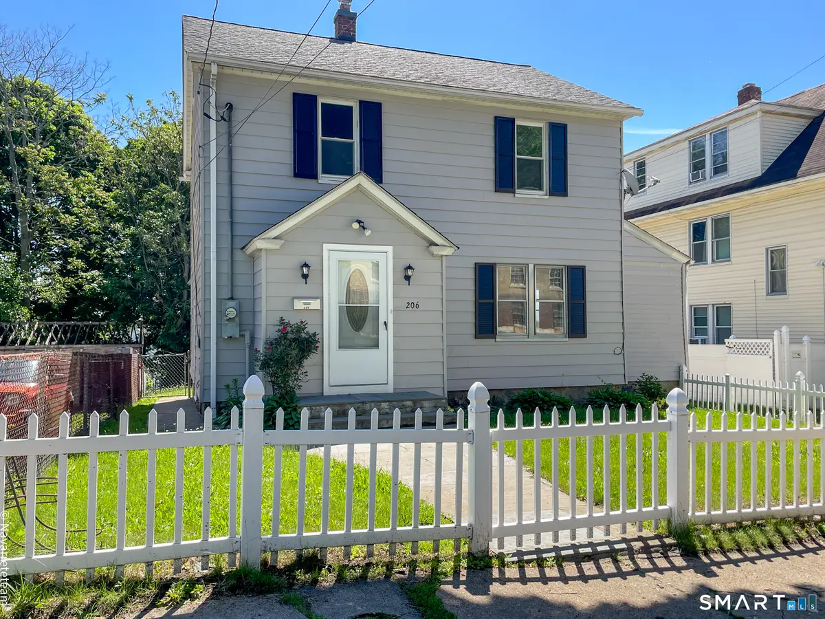 206 Ridgefield Avenue, Bridgeport, CT 06610 - #1