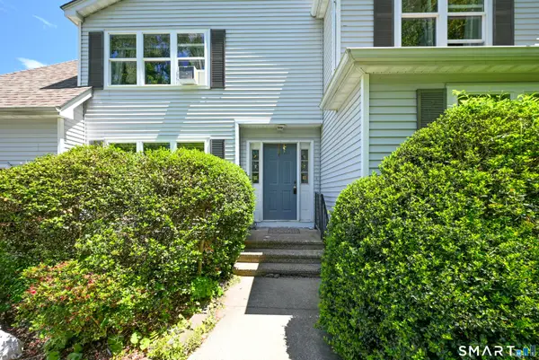 6 Warren Drive #6, Seymour, CT 06483