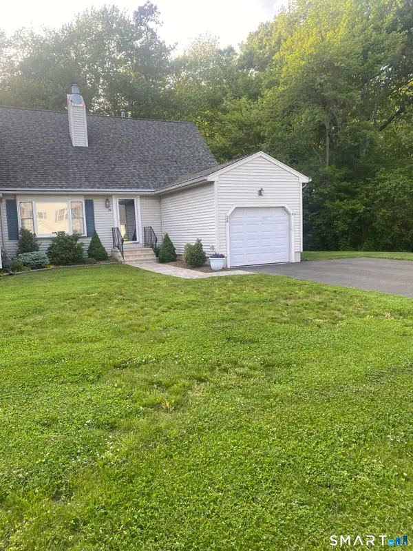 28 Deer Run Trail, Manchester, CT 06042