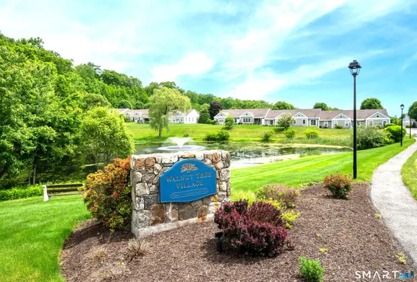 176 Julia Court #176, Newtown, CT 06482