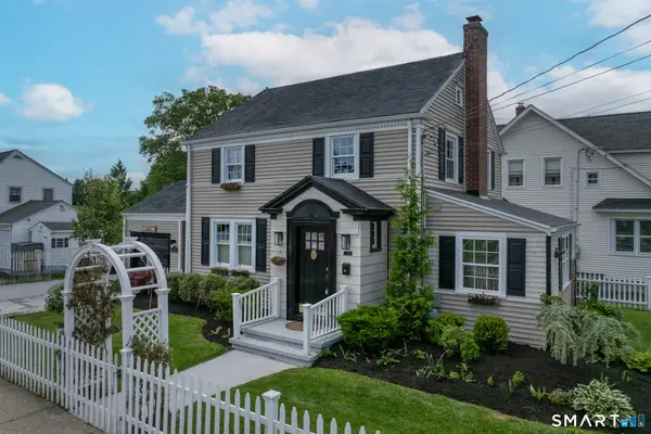 1 Oak Terrace, Stratford, CT 06614
