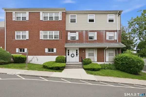 50 Greenhouse Road #41D, Bridgeport, CT 06606