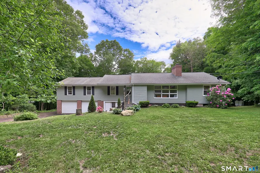 37 Anella Drive, Bethany, CT 06524 - #2