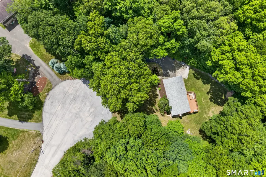 14 Deerfield Drive, Newtown, CT 06482 - #2