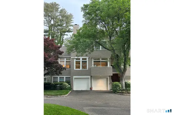 942 South Pine Creek Road, Fairfield, CT 06824