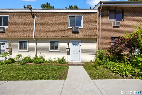 7 Sutton Place #7, Bloomfield, CT 06002