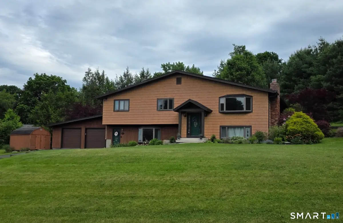 16 Apache Drive, Brookfield, CT 06804 - #1