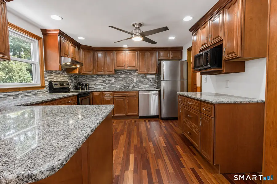 86 Simsbury Manor Drive, Weatogue, CT 06089 - #3