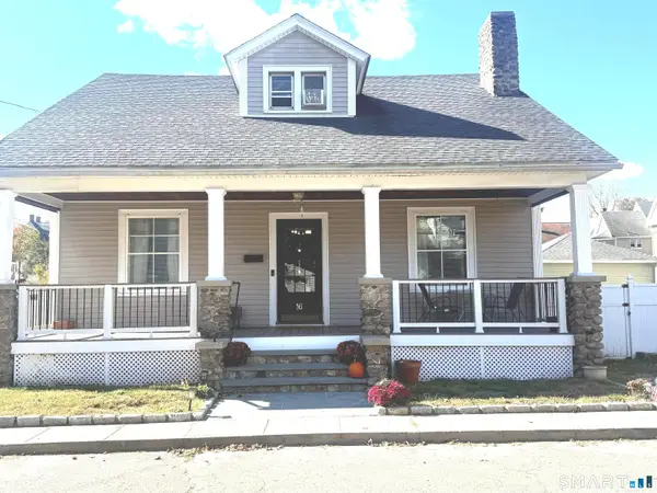 16 Holbrook Court, Ansonia, CT 06401