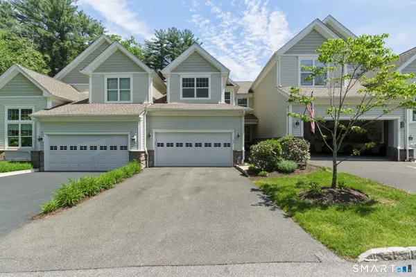 72 Ridgewood Drive #72, Middlebury, CT 06762