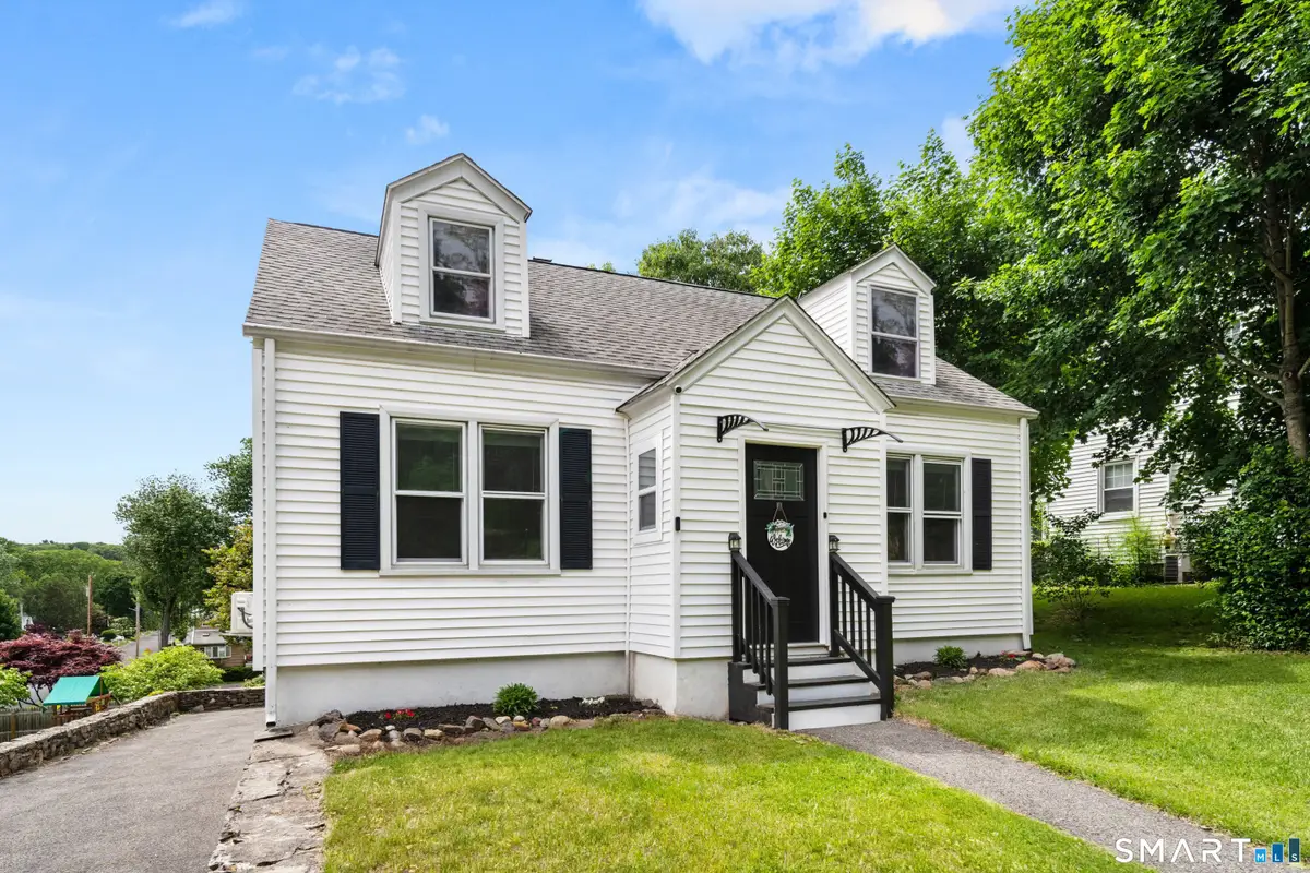 243 White Plains Road, Trumbull, CT 06611 - #1