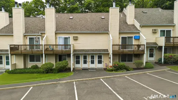 8 Rose Lane #26-11, Danbury, CT 06811