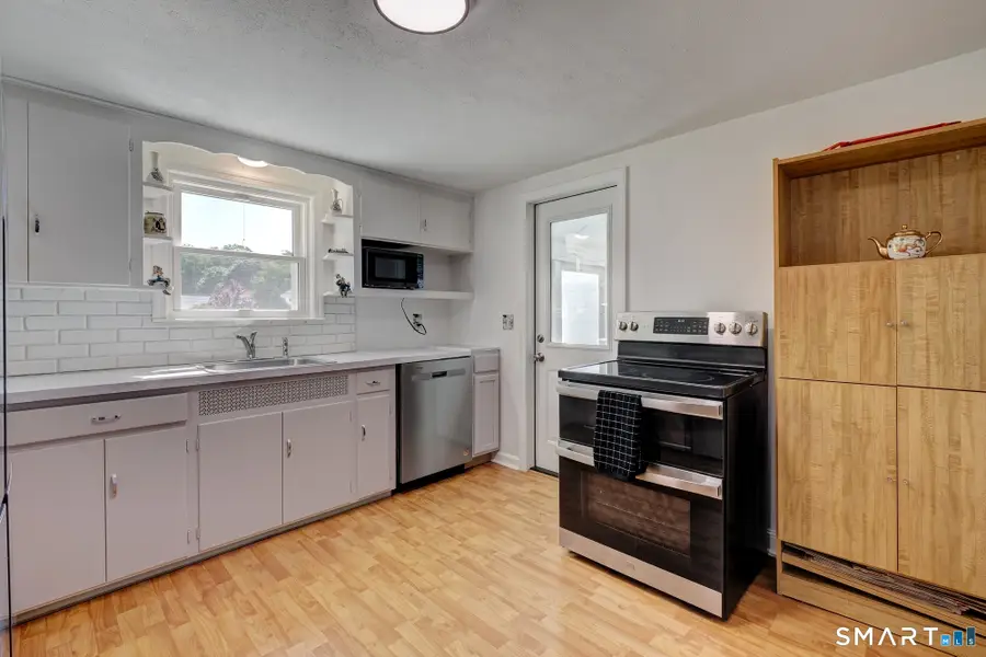 40 Oak Street, East Hartford, CT 06118 - #2