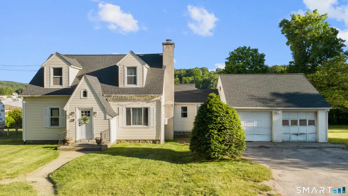 183 Perkins Avenue, Waterbury, CT 06704 - #1