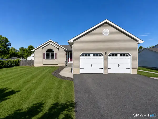 11 Avondale Lane, Middletown, CT 06457