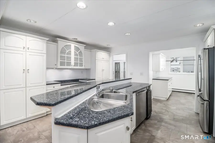 8 Pebble Lane, New Milford, CT 06776 - #3